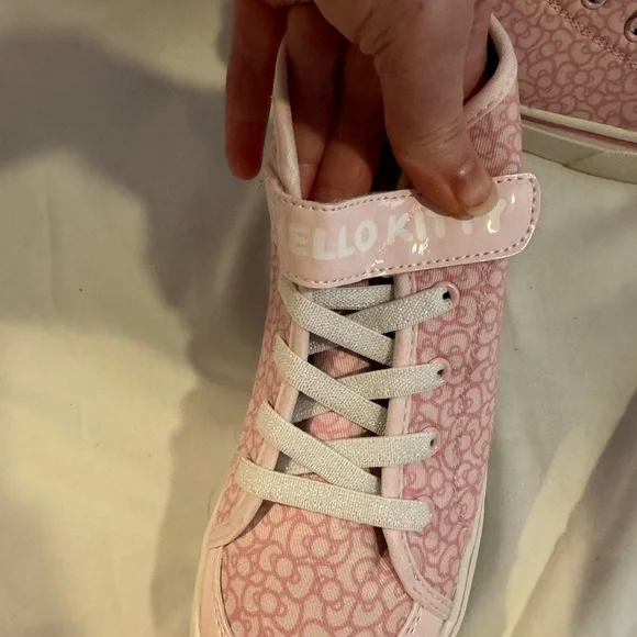 Hello Kitty high tops! - Picture 5 of 6